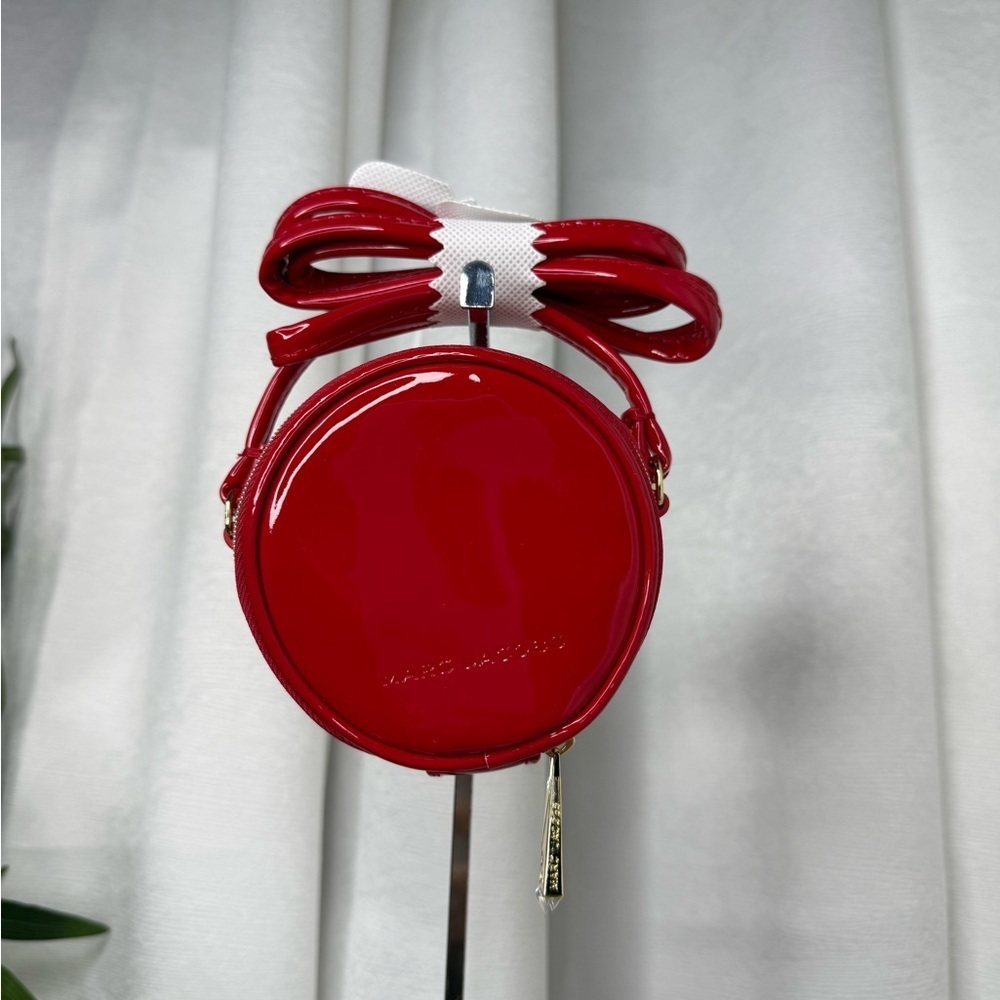 NWT Marc Jacobs Red Mini Patent Leather Round Crossbody Bag - Picture 2 of 9